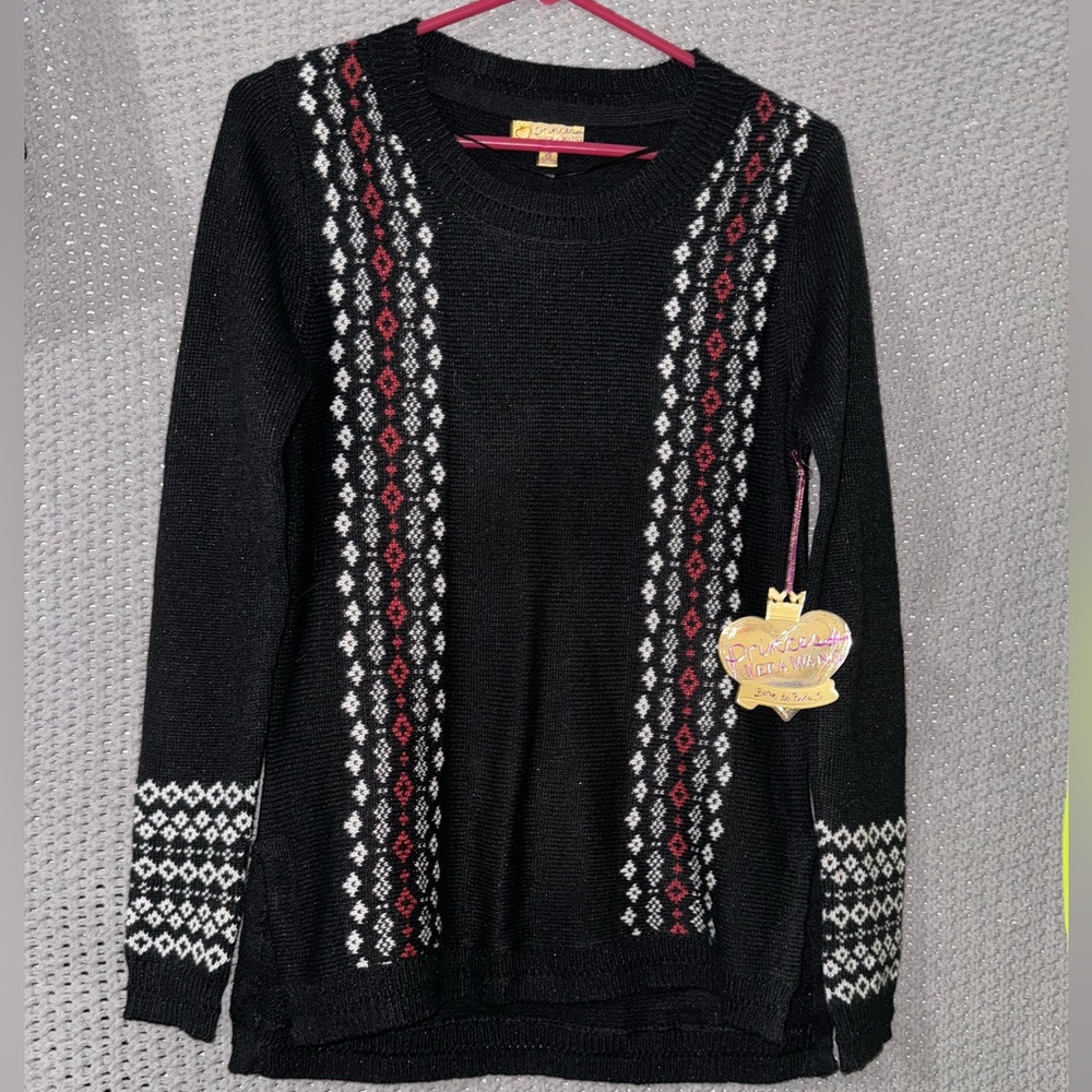 NWT Vera Wang Princess Sweater Black with Fair Isle Design in White/Burgundy red